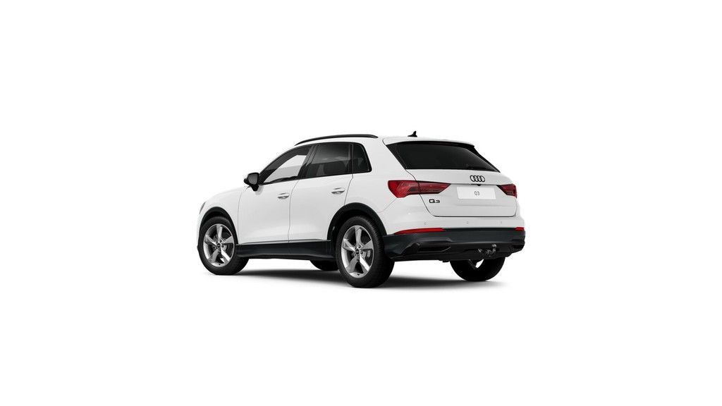 Audi Q3 2024 г. Серый, пробег 31410 км