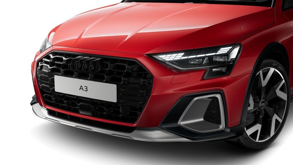 Audi A3 2024 г. Красный, пробег 35130 км