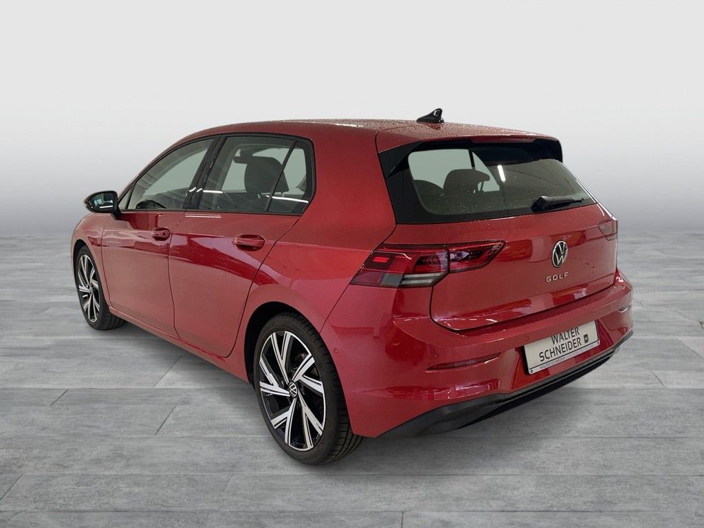 Volkswagen Golf 2023 г. Красный, пробег 39100 км