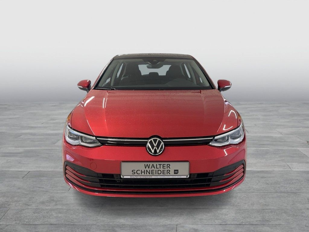 Volkswagen Golf 2023 г. Красный, пробег 39100 км