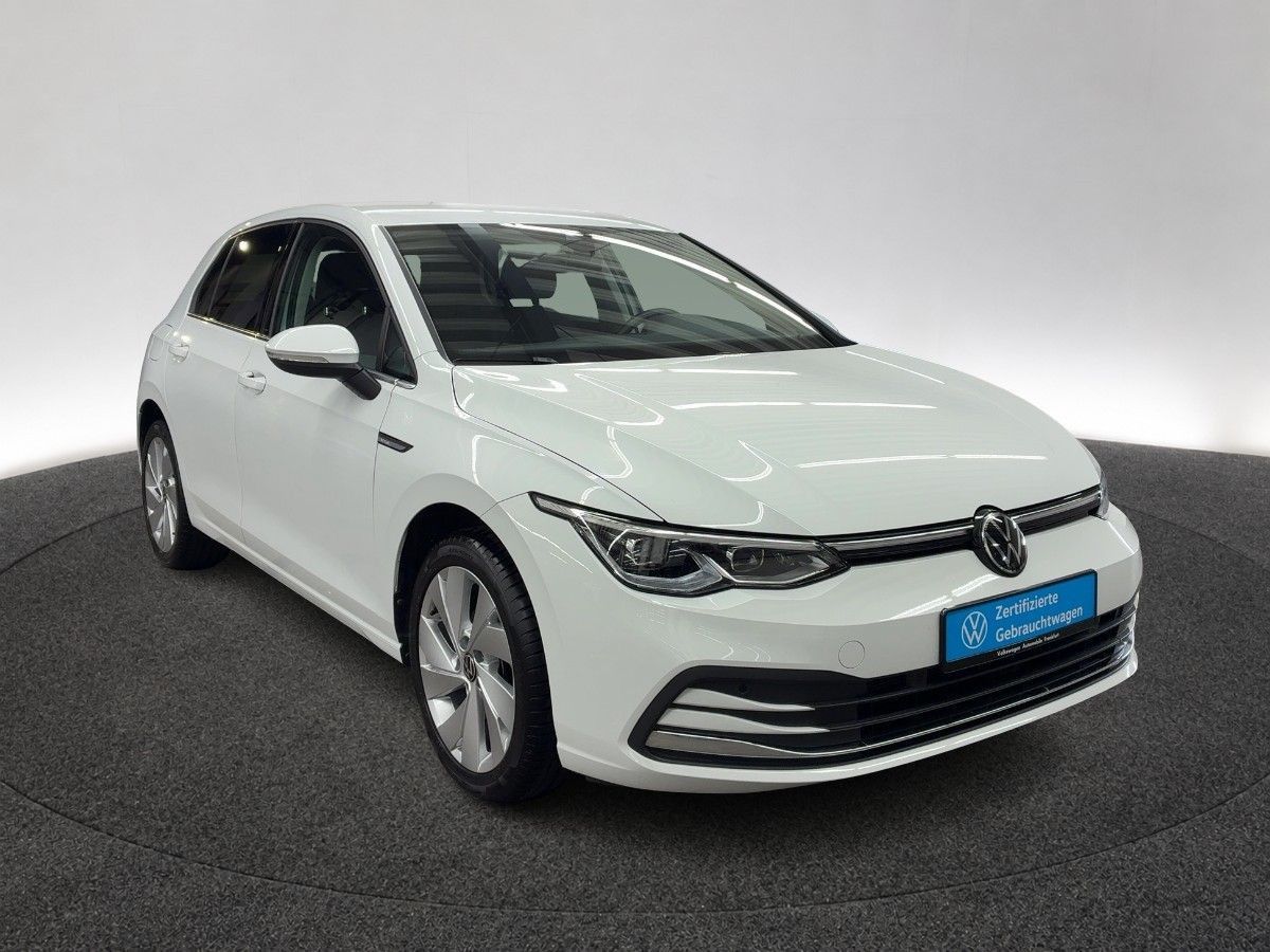 Volkswagen Golf 2024 г. Белый, пробег 46781 км