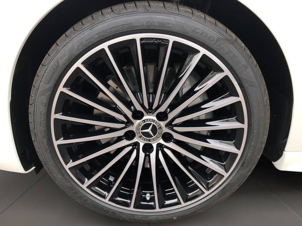 Mercedes-Benz C 220 2025 г. Белый, пробег 47711 км