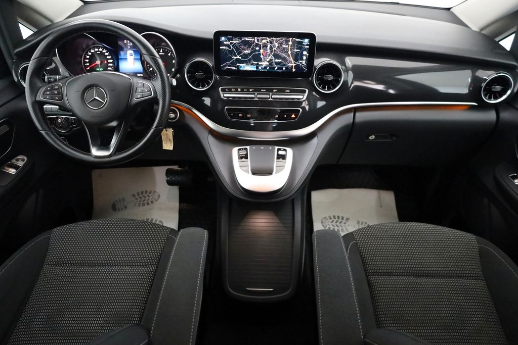 Mercedes-Benz V 220 2022 г. Чёрный, пробег 47390 км