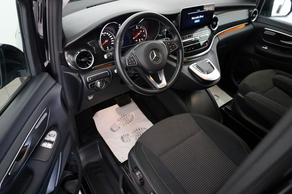 Mercedes-Benz V 220 2022 г. Чёрный, пробег 47390 км