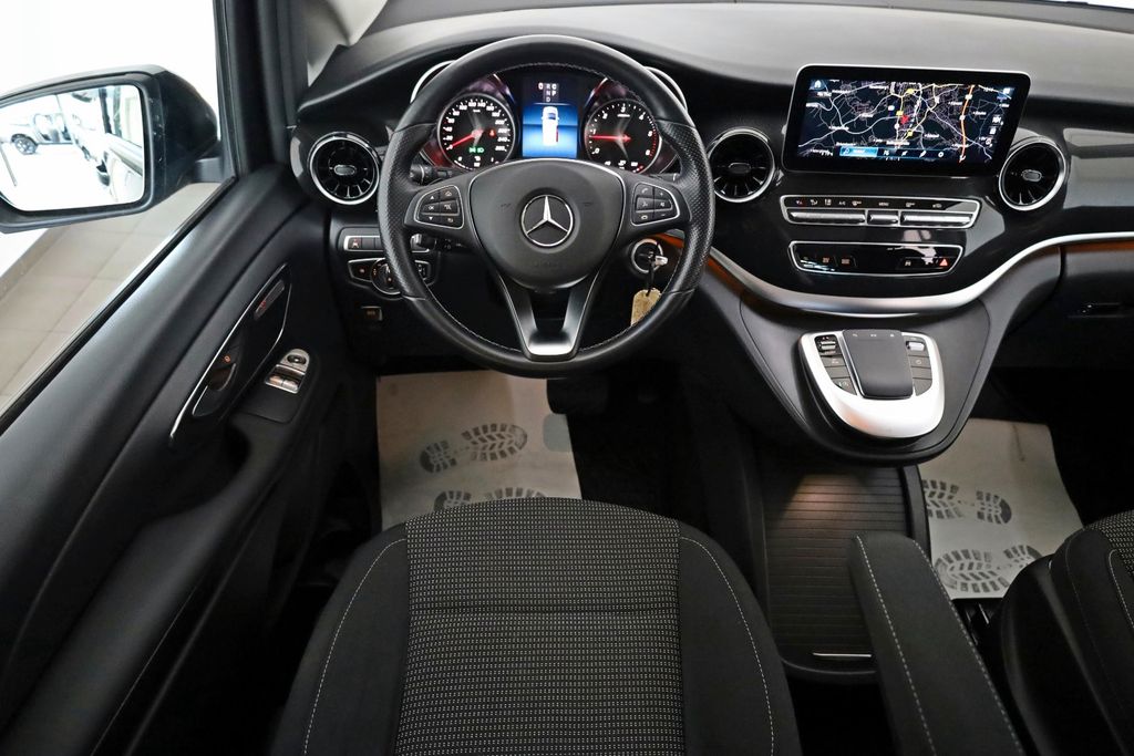 Mercedes-Benz V 220 2022 г. Чёрный, пробег 47390 км
