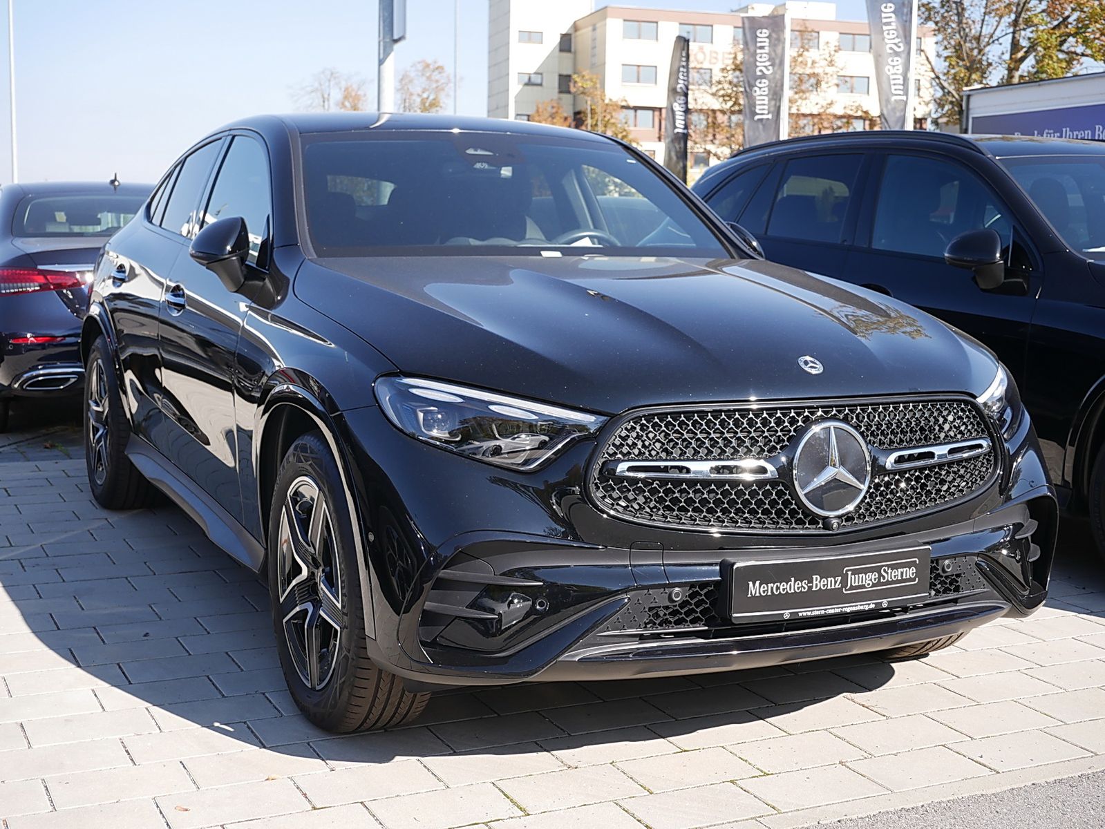 Mercedes-Benz GLC 300 2023 г. Чёрный, пробег 27327 км