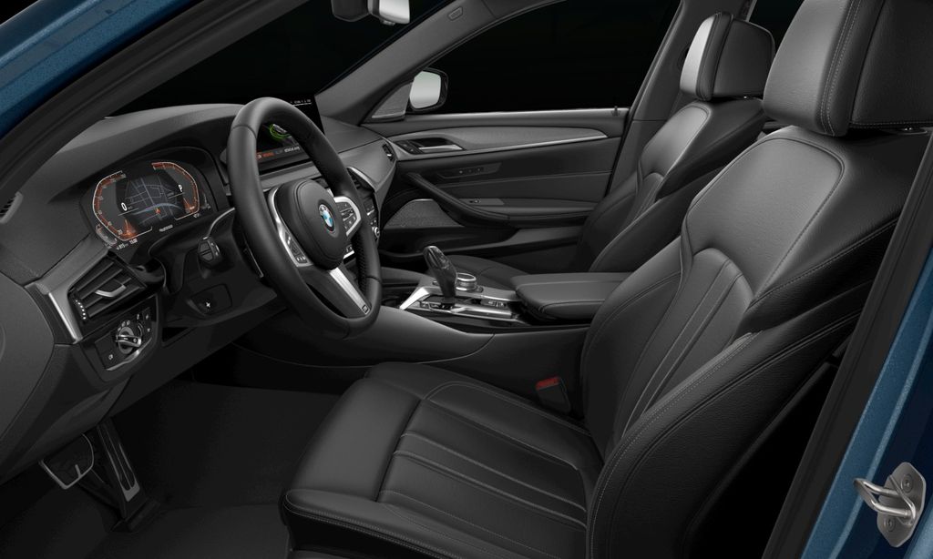 BMW 530 2023 г. Синий, пробег 30700 км
