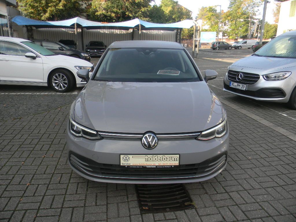 Volkswagen Golf 2024 г. Серый, пробег 30700 км