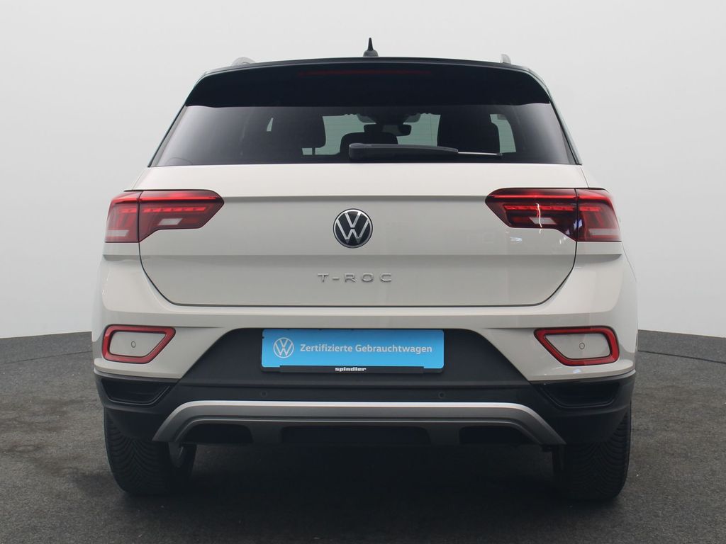 Volkswagen T-Roc 2023 г. Серый, пробег 27500 км