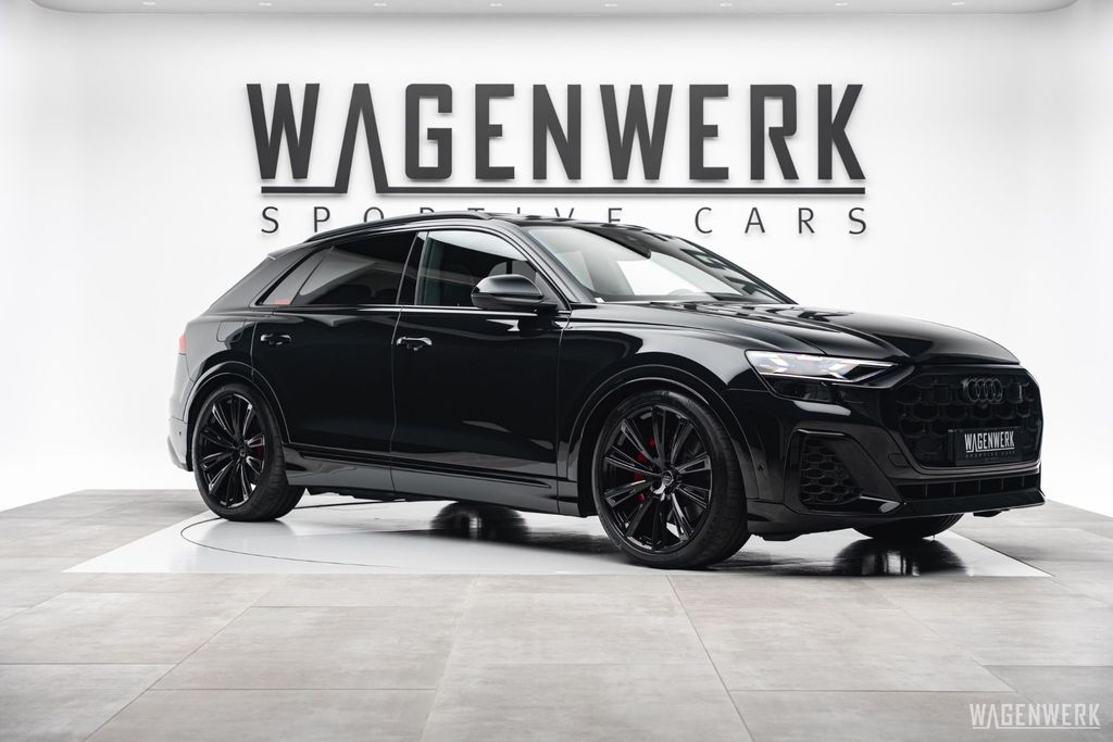 Audi Q8 2024 г. Чёрный, пробег 34000 км