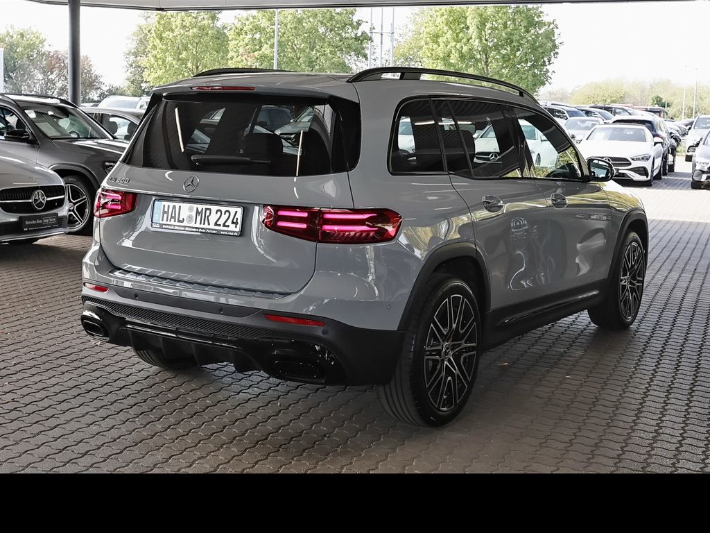 Mercedes-Benz GLB 200 2026 г. Серый, пробег 10000 км