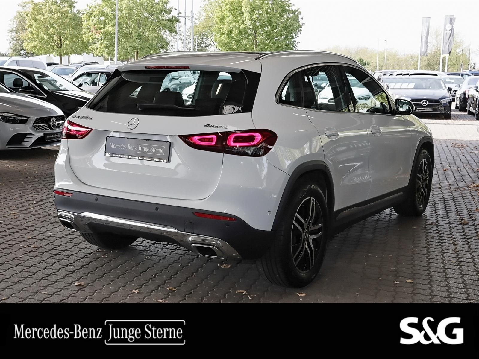 Mercedes-Benz GLA 200 2023 г. Белый, пробег 42470 км