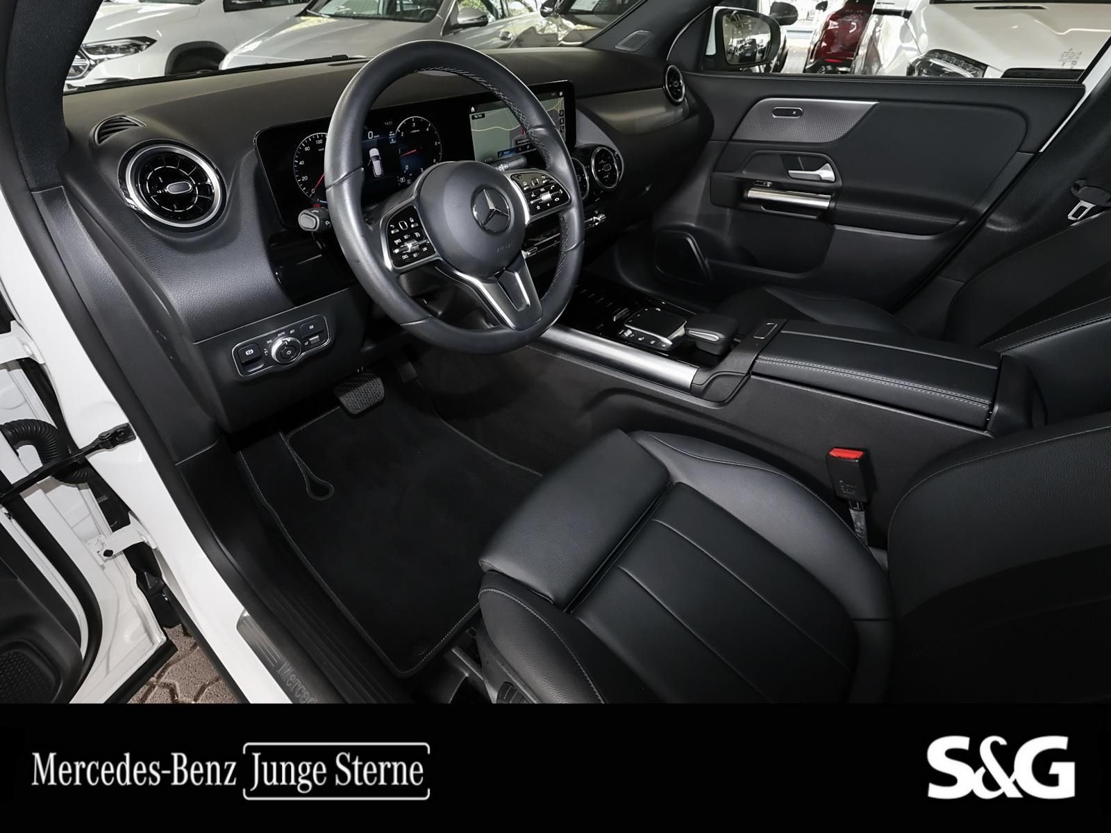 Mercedes-Benz GLA 200 2023 г. Белый, пробег 42470 км