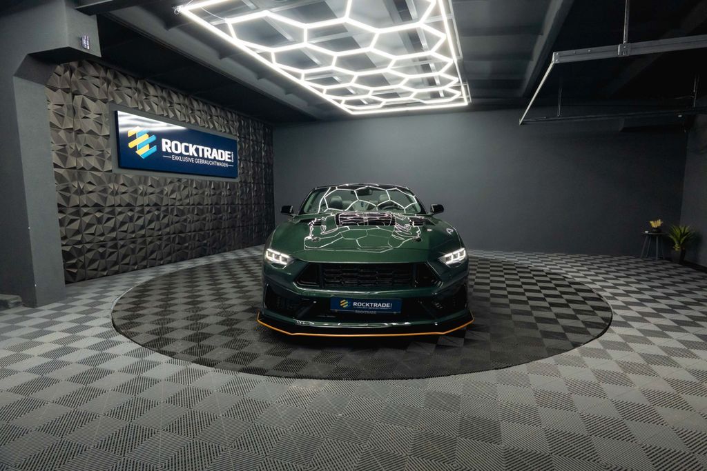 Ford Mustang 2022 г. Зелёный, пробег 42745 км