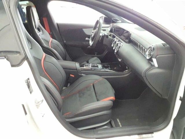 Mercedes-Benz CLA 45 AMG 2024 г. Белый, пробег 40000 км