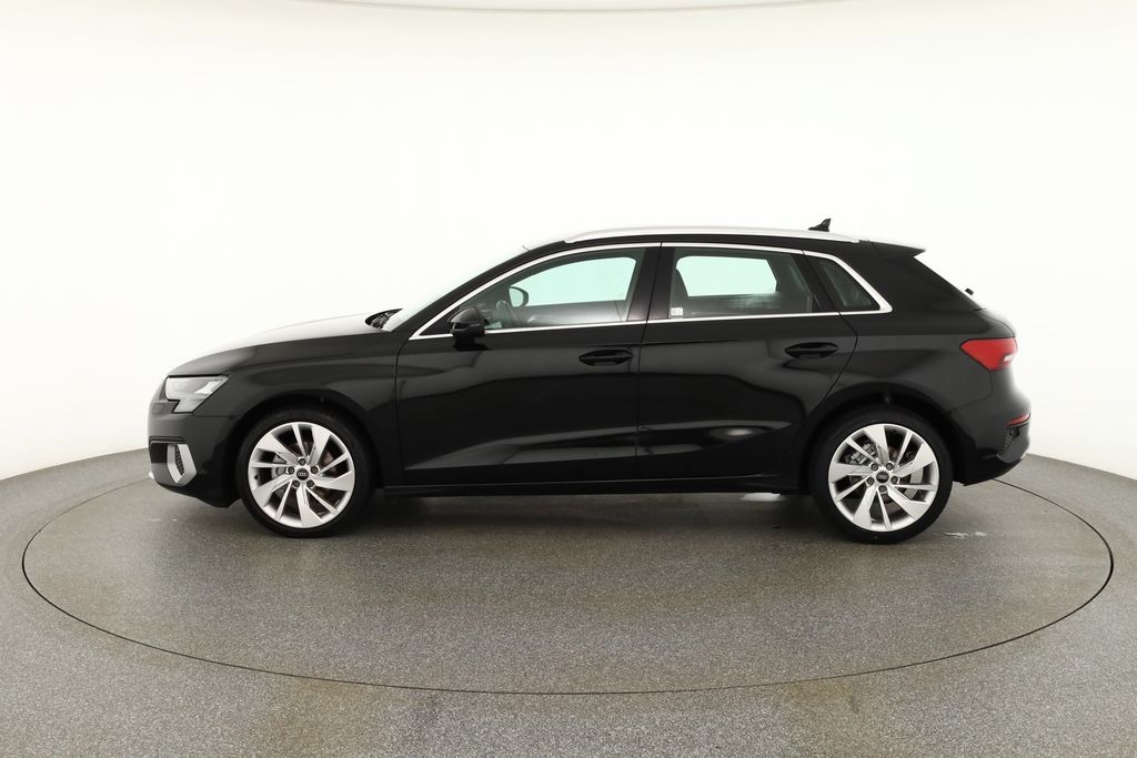 Audi A3 2022 г. Чёрный, пробег 39810 км
