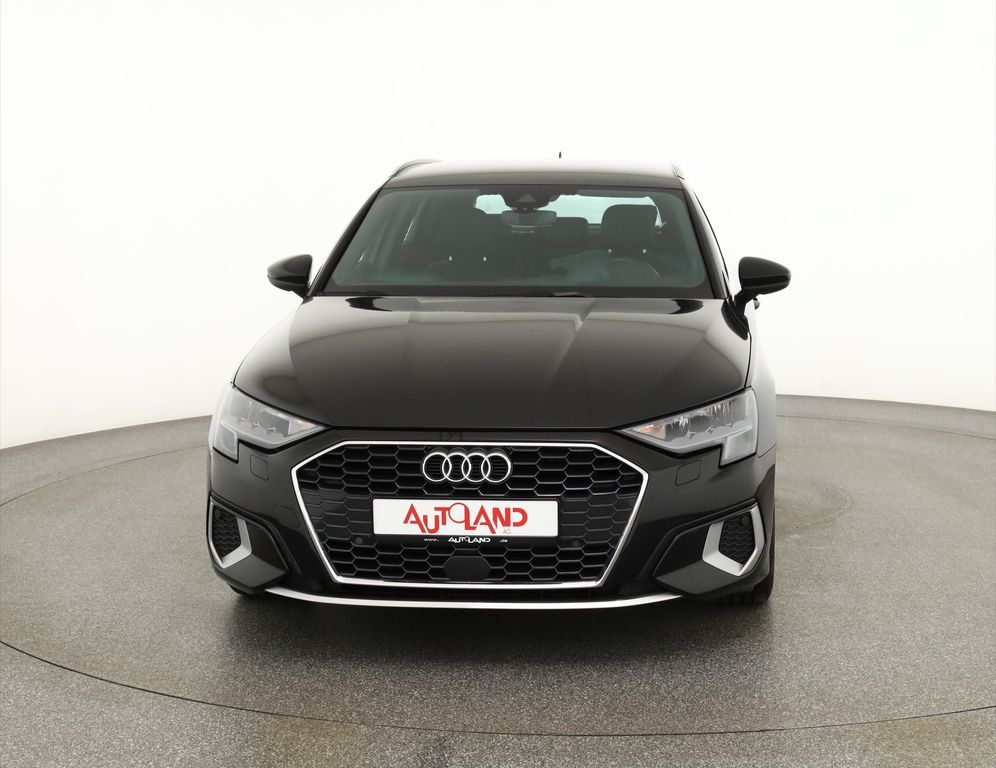 Audi A3 2022 г. Чёрный, пробег 39810 км