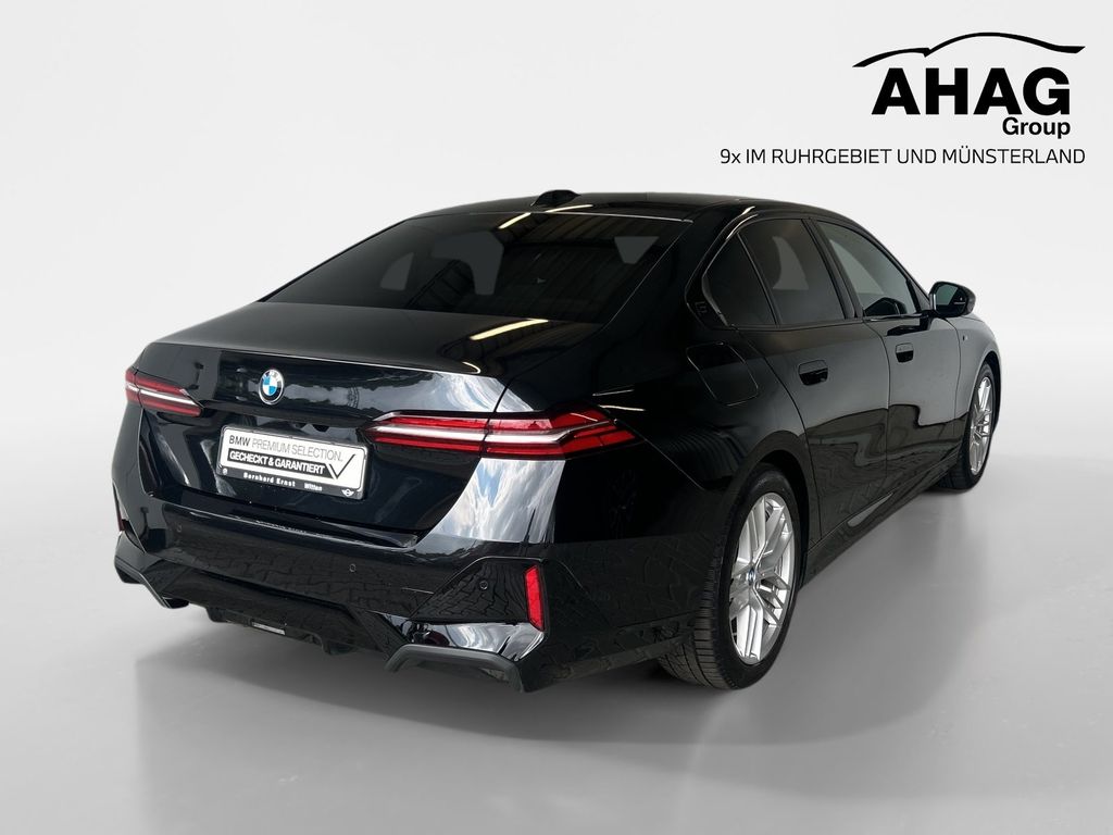 BMW 540 2025 г. Чёрный, пробег 24802 км