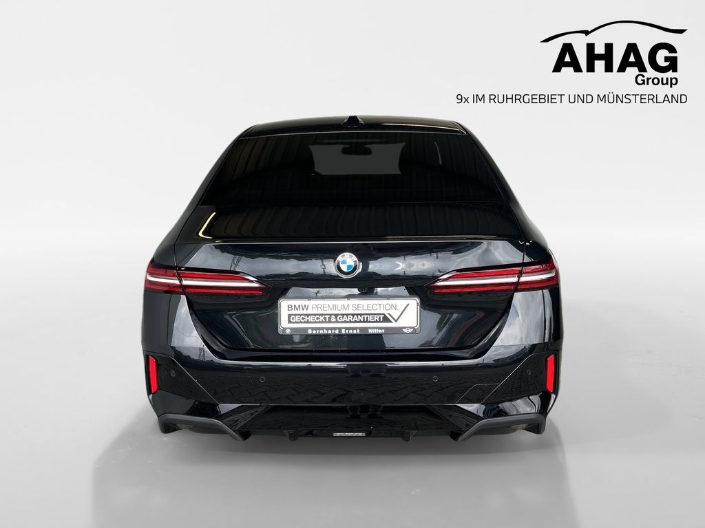 BMW 540 2025 г. Чёрный, пробег 24802 км