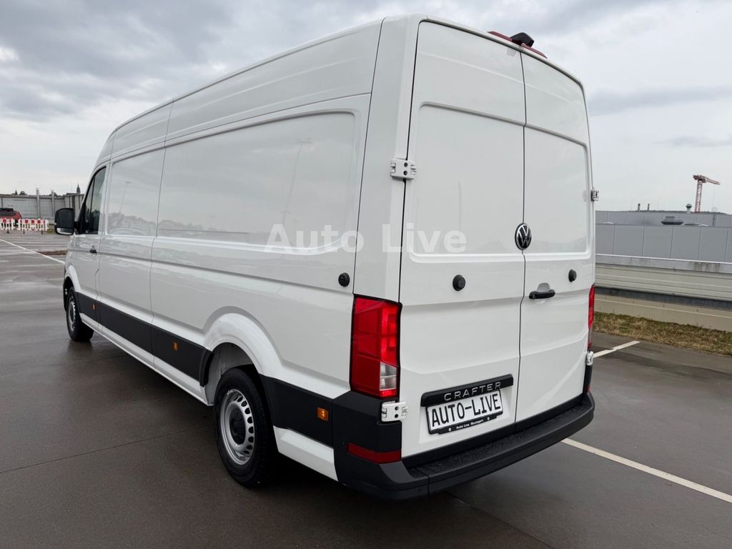 Volkswagen CRAFTER 2024 г. Белый, пробег 34000 км