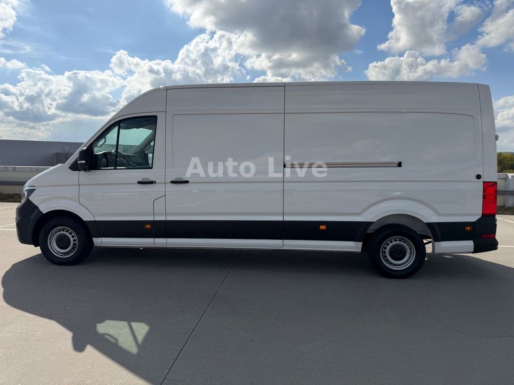 Volkswagen CRAFTER 2024 г. Белый, пробег 58300 км