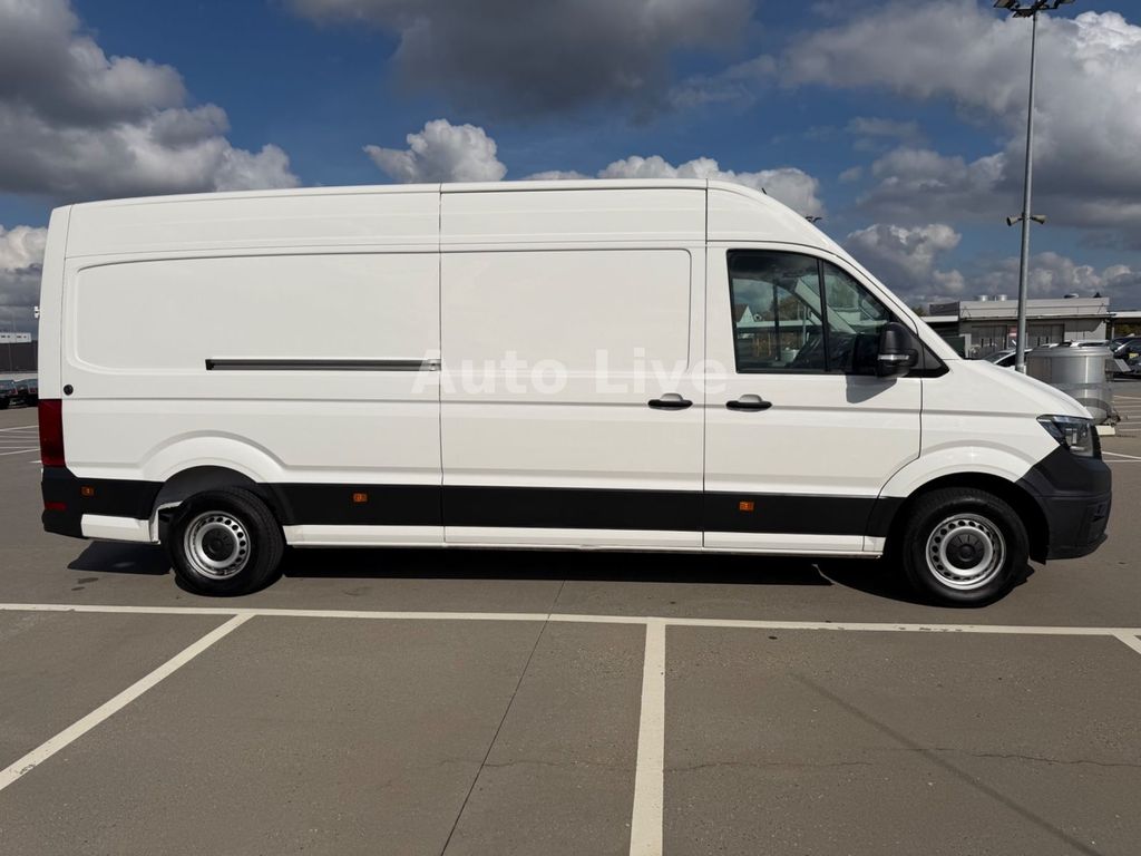 Volkswagen CRAFTER 2024 г. Белый, пробег 58300 км