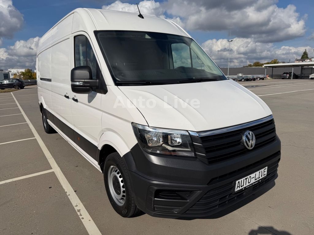 Volkswagen CRAFTER 2024 г. Белый, пробег 58300 км