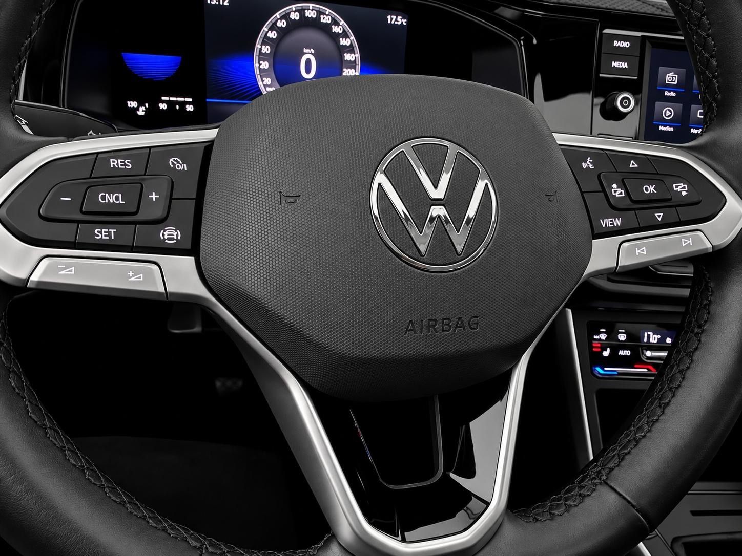 Volkswagen Taigo 2022 г. Серый, пробег 39400 км