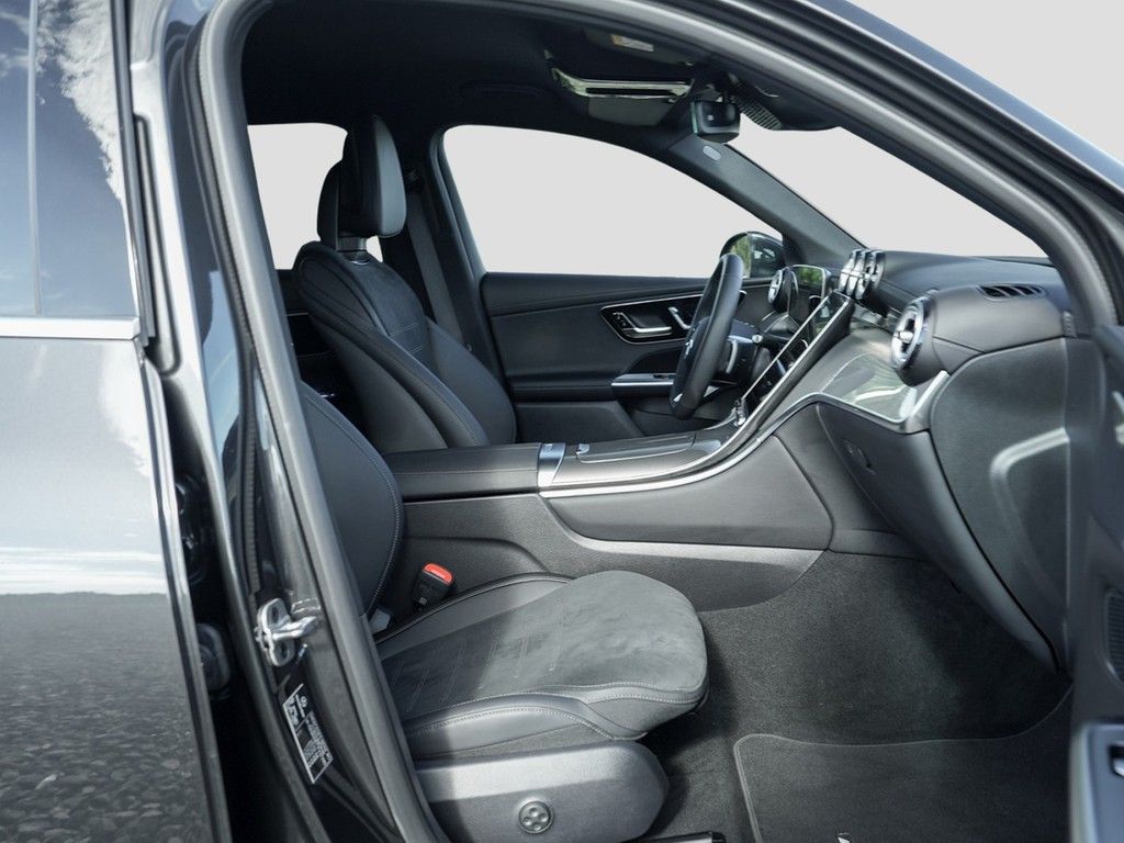 Mercedes-Benz GLC 300 2025 г. Серый, пробег 7826 км