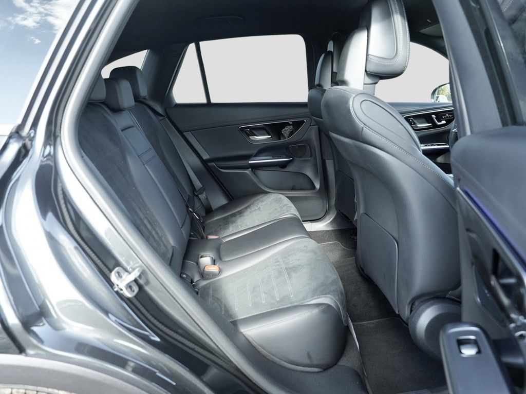 Mercedes-Benz GLC 300 2025 г. Серый, пробег 7826 км