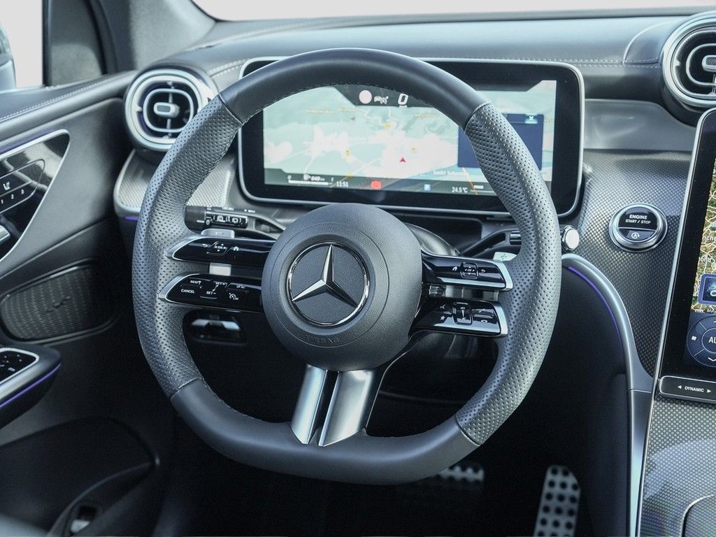 Mercedes-Benz GLC 300 2025 г. Серый, пробег 7826 км