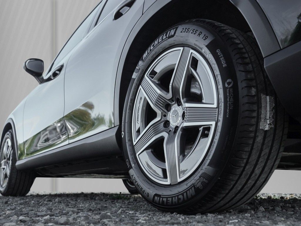 Mercedes-Benz GLC 300 2025 г. Чёрный, пробег 13764 км