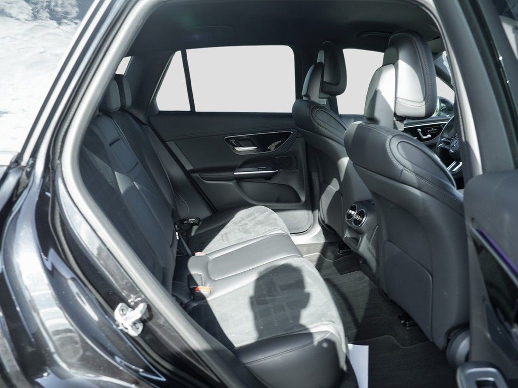 Mercedes-Benz GLC 300 2025 г. Чёрный, пробег 13764 км