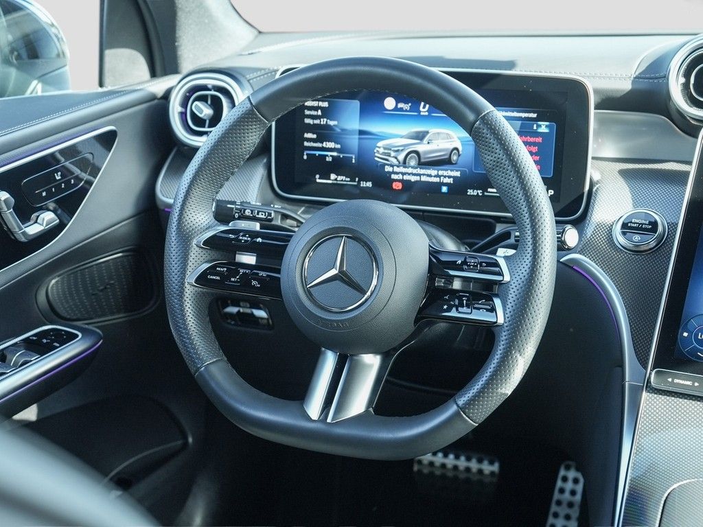 Mercedes-Benz GLC 300 2025 г. Чёрный, пробег 13764 км