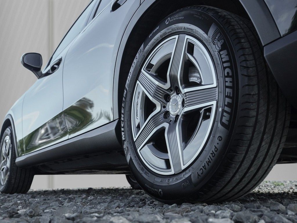 Mercedes-Benz GLC 300 2025 г. Чёрный, пробег 9083 км