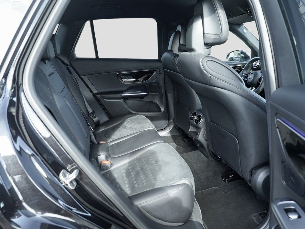 Mercedes-Benz GLC 300 2025 г. Чёрный, пробег 9083 км