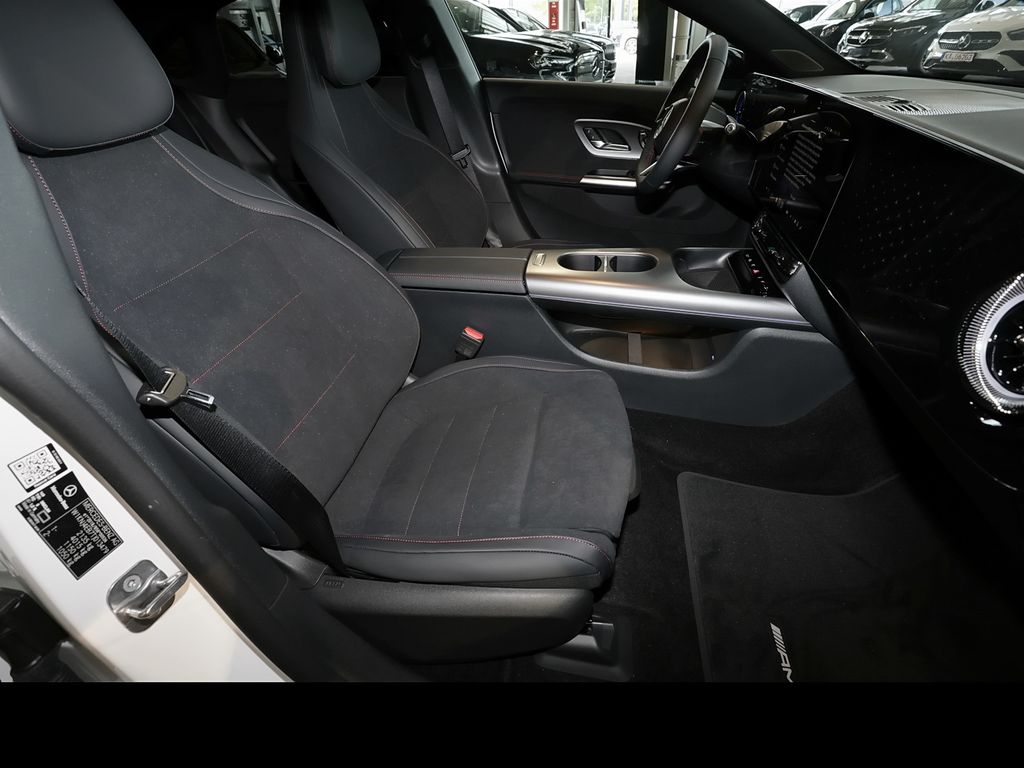 Mercedes-Benz CLA 200 2026 г. Белый, пробег 10000 км
