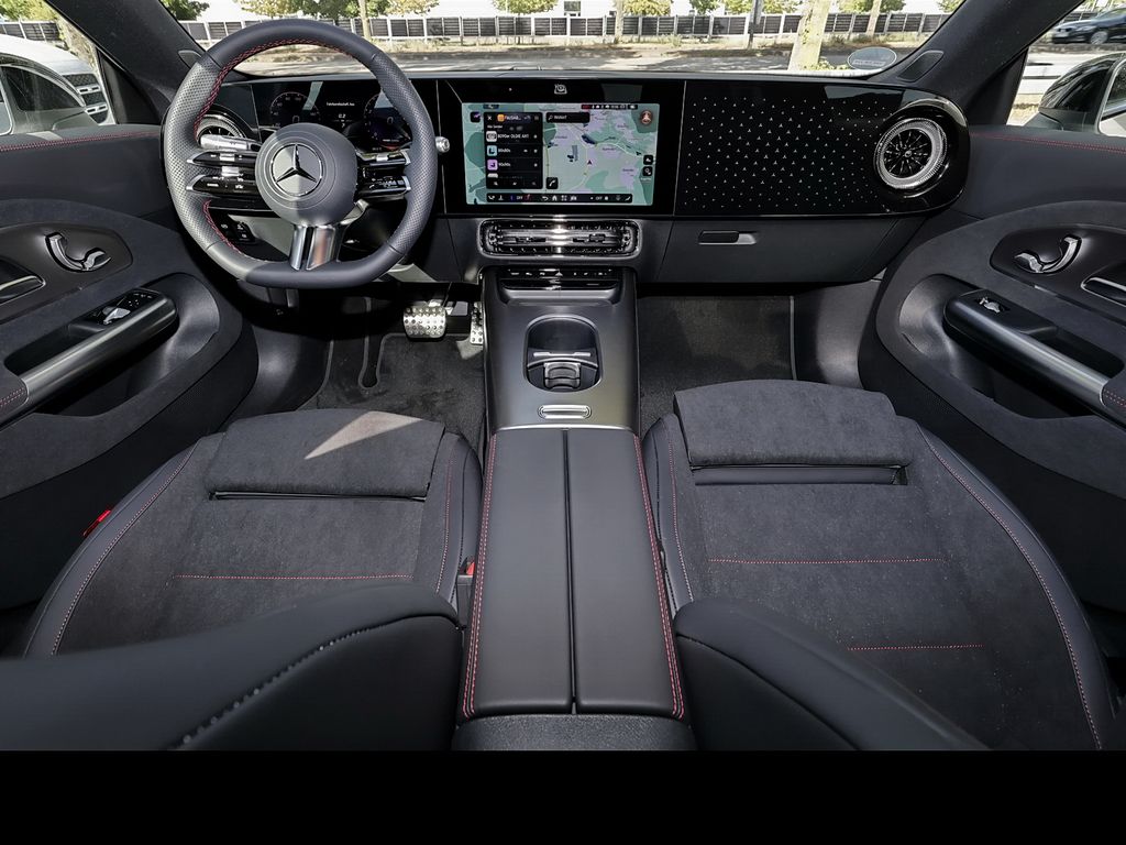 Mercedes-Benz CLA 200 2026 г. Белый, пробег 10000 км