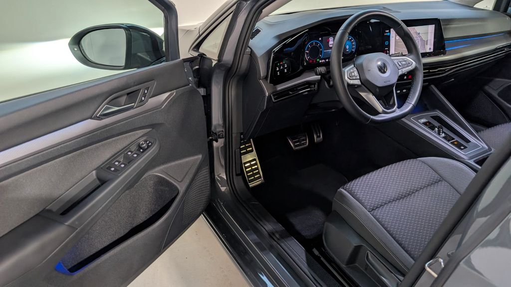 Volkswagen Golf 2022 г. Серый, пробег 55100 км