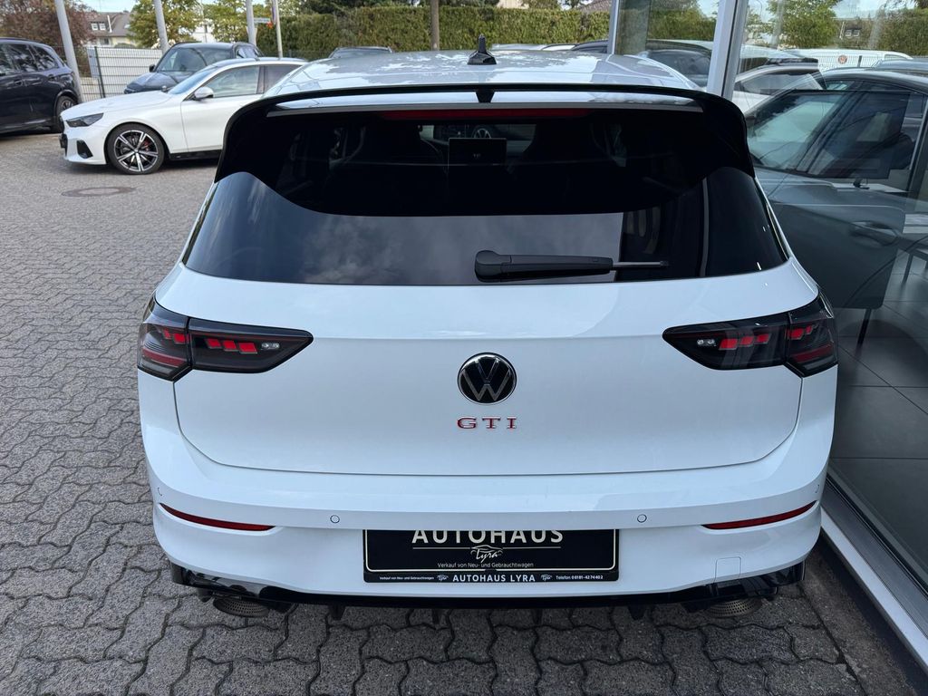 Volkswagen Golf 2025 г. Белый, пробег 50211 км