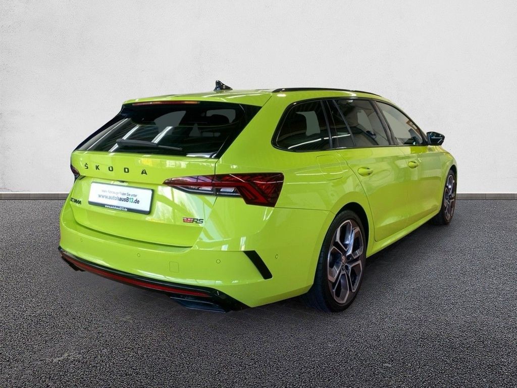 Skoda Octavia 2023 г. Зелёный, пробег 29700 км