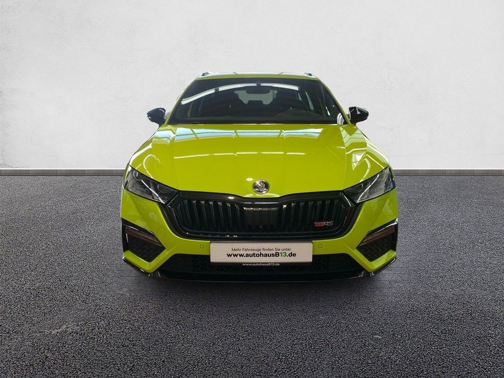 Skoda Octavia 2023 г. Зелёный, пробег 29700 км