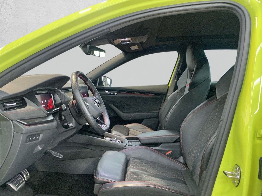 Skoda Octavia 2023 г. Зелёный, пробег 29700 км