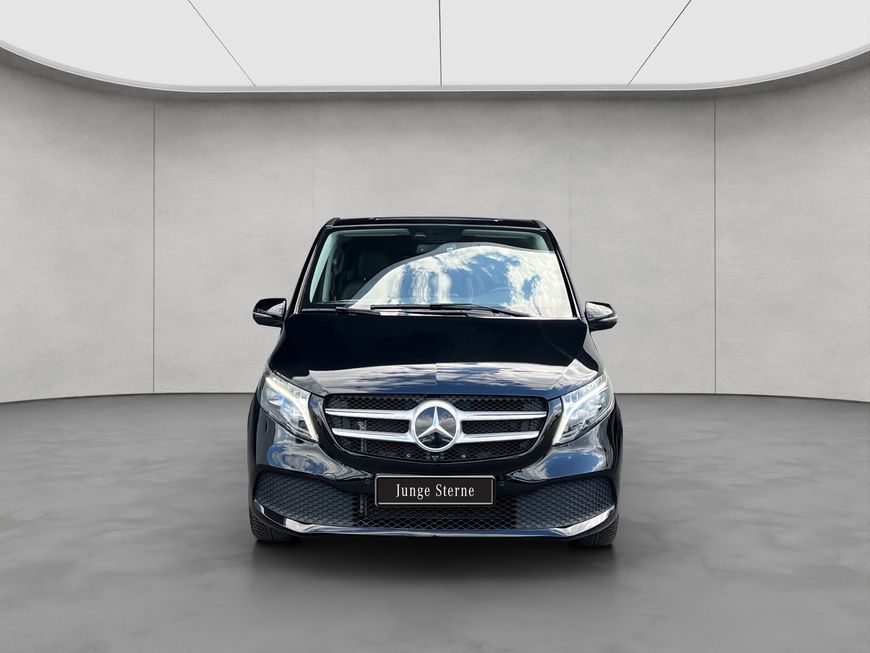 Mercedes-Benz V 220 2023 г. Чёрный, пробег 48234 км
