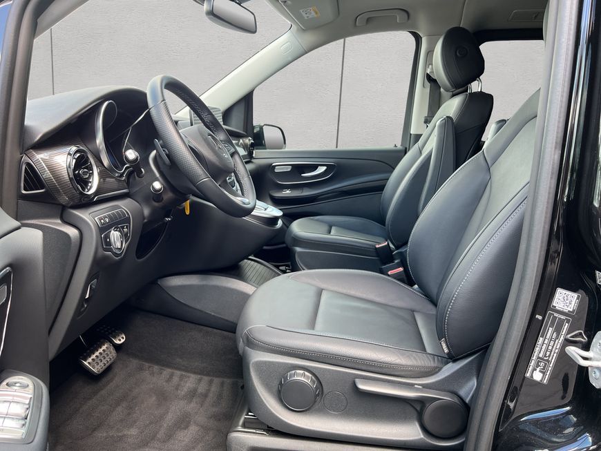Mercedes-Benz V 220 2023 г. Чёрный, пробег 48234 км