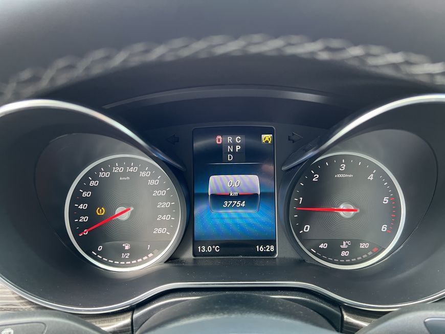 Mercedes-Benz V 220 2023 г. Чёрный, пробег 48234 км