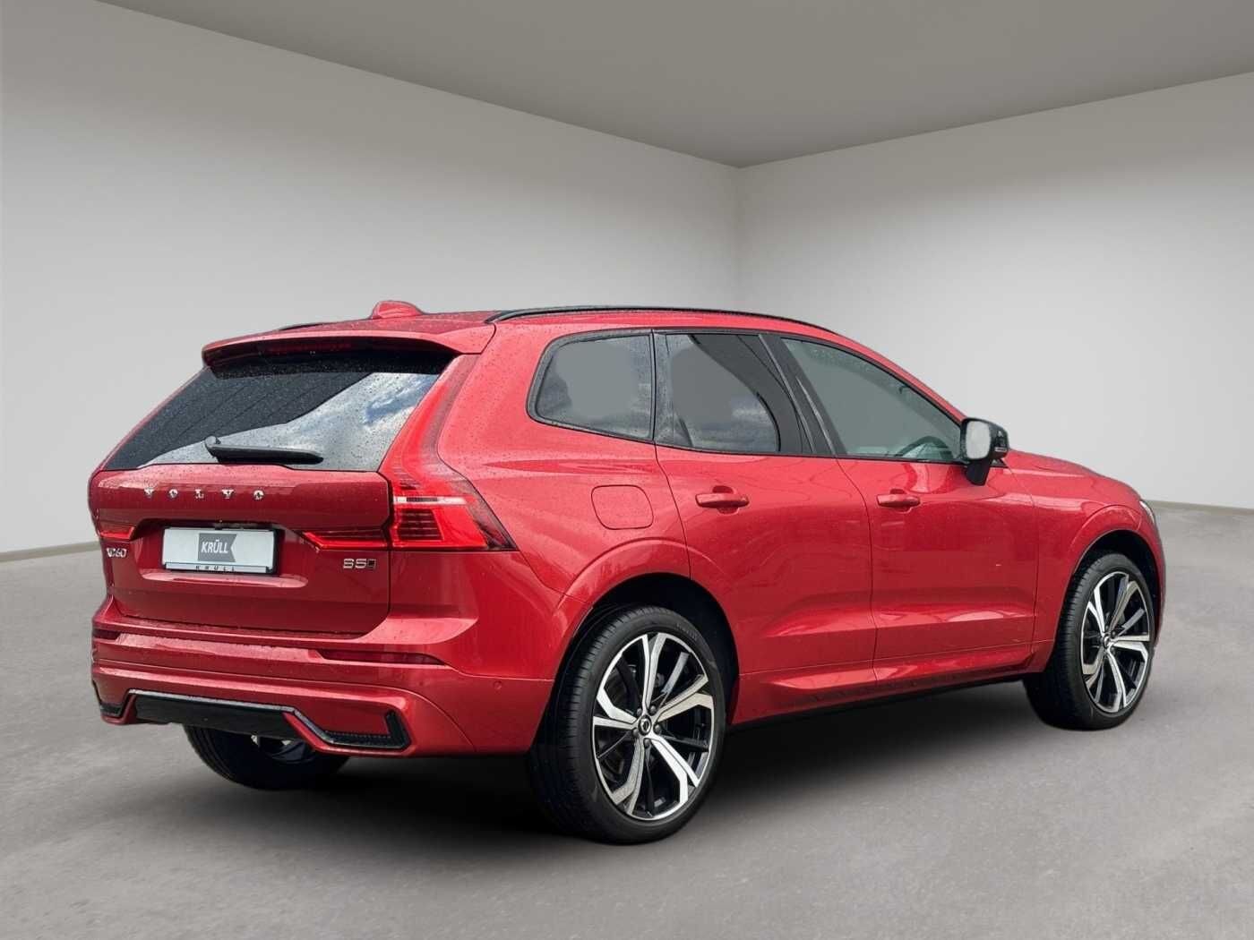 Volvo XC60 2023 г. Красный, пробег 59831 км