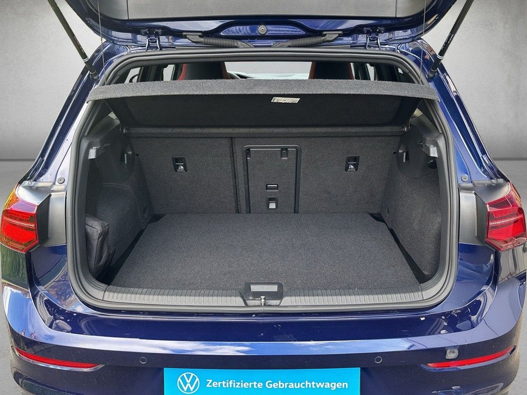 Volkswagen Golf 2023 г. Синий, пробег 32177 км