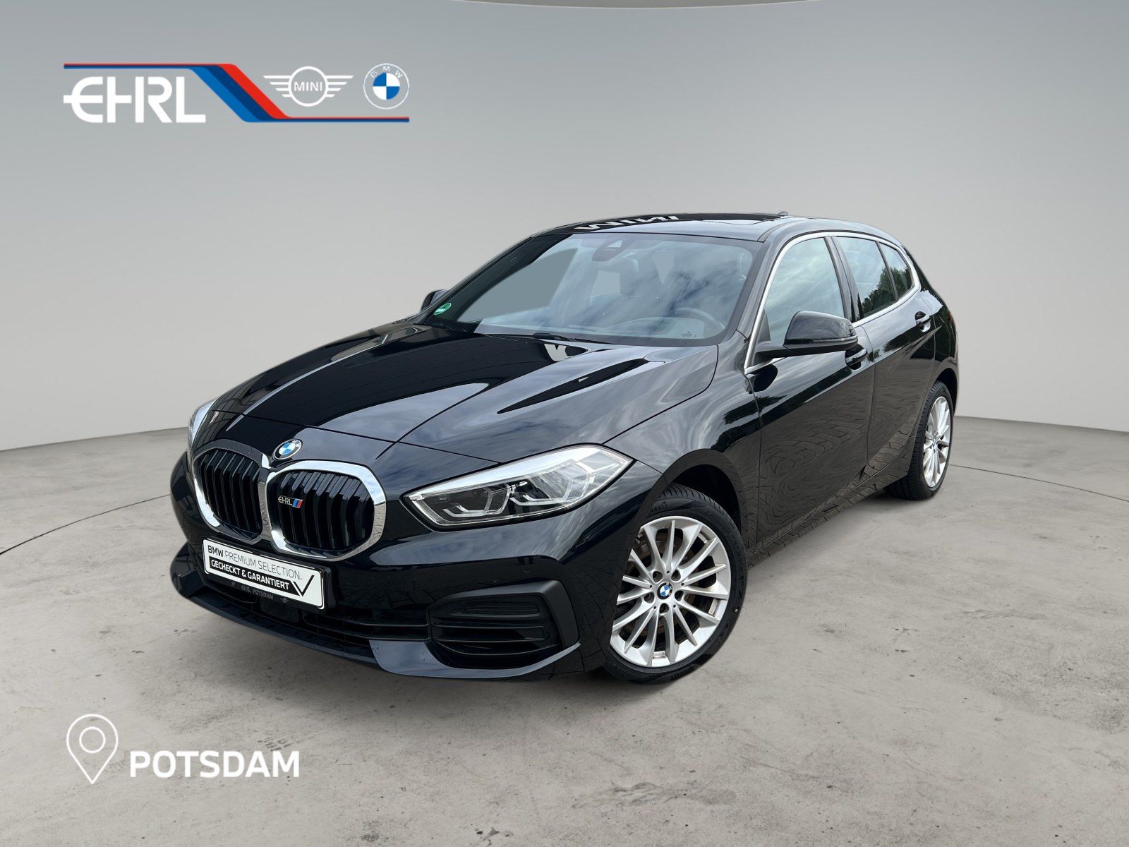 BMW 120 2023 г. Чёрный, пробег 58194 км
