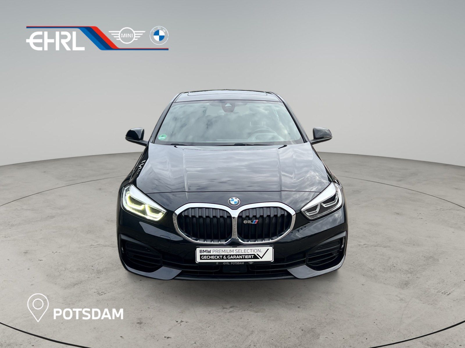 BMW 120 2023 г. Чёрный, пробег 58194 км